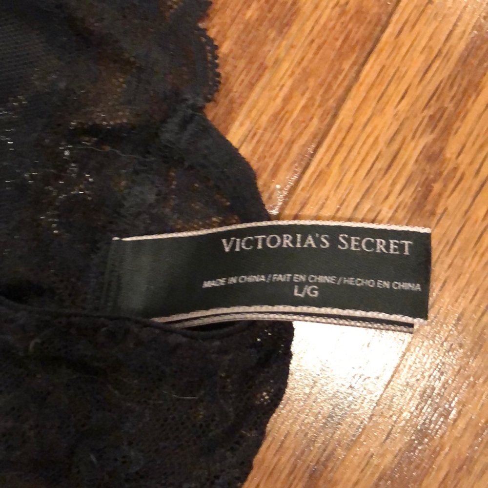 2 Victoria secret bralets - Picture 6 of 7